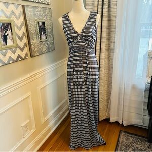 Max Studio Navy & White Striped Sleeveless Maxi Dress